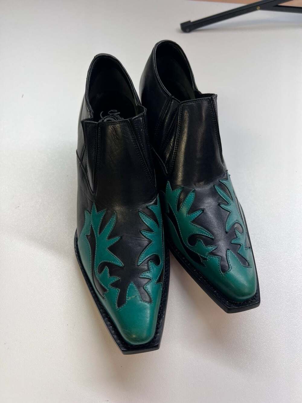 Vintage Charlie 1 Horse Leather Western Booties Black Teal Snip Toe Heels 10 B